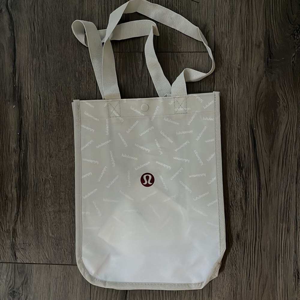 Lululemon jacket - Picture 5 of 5